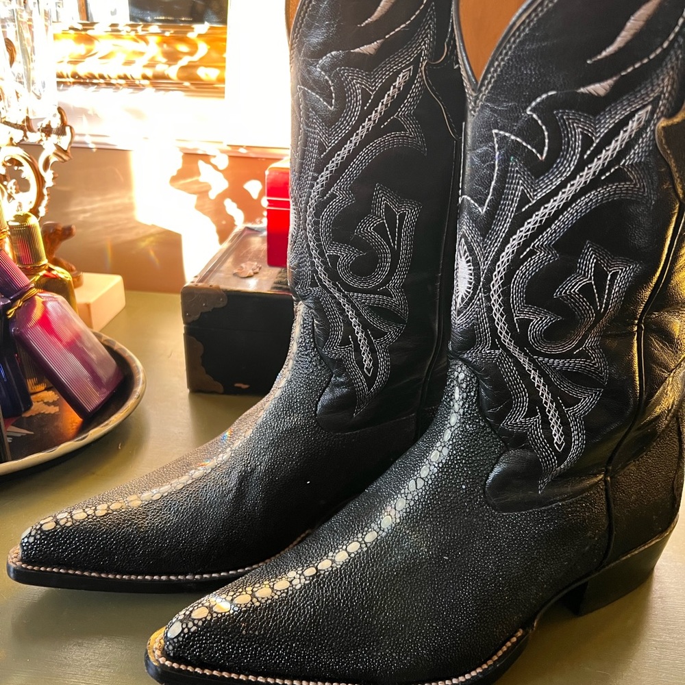 BadA$$ Stingray Boots !!